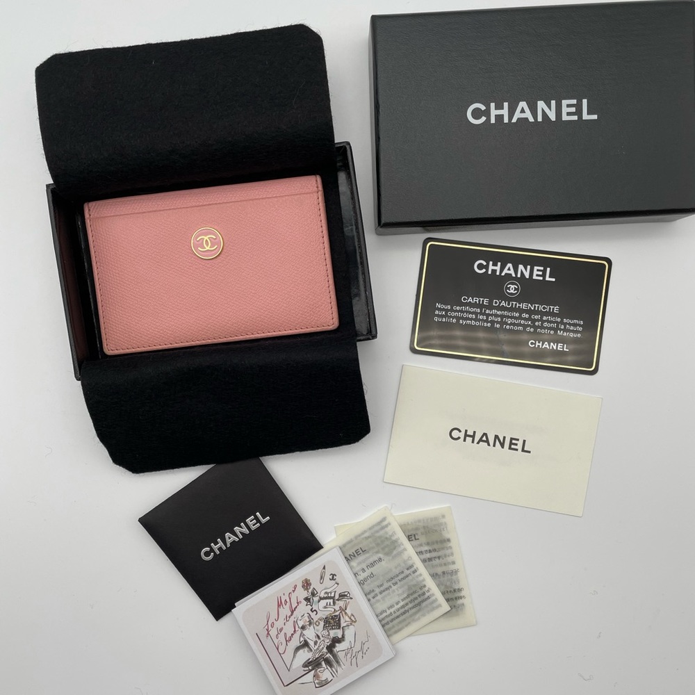 Chanel - Picture 7 of 7